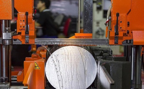 贵溪立式金属带锯床切削出现跑带故障解决方法！